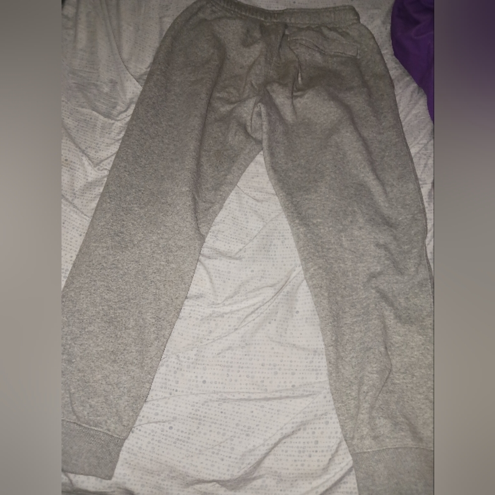 nike sweatpants - Picture 2 of 4